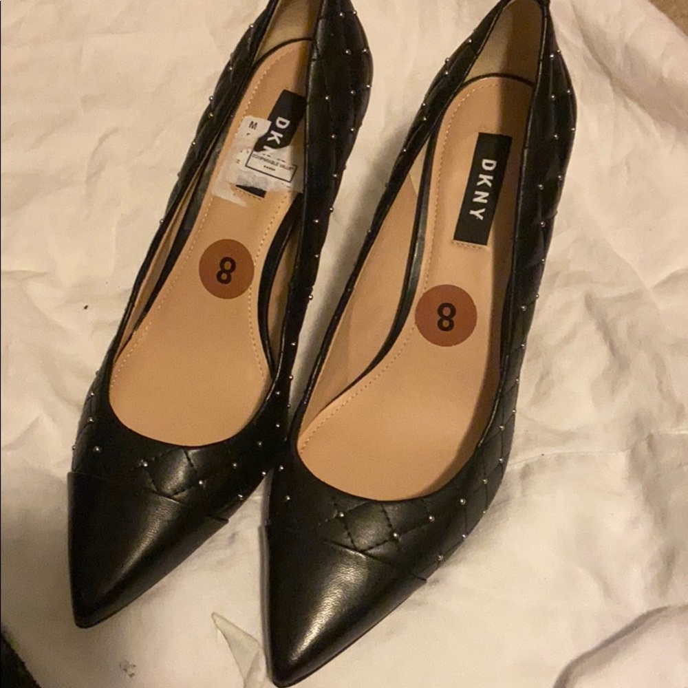 Heels - Picture 3 of 3